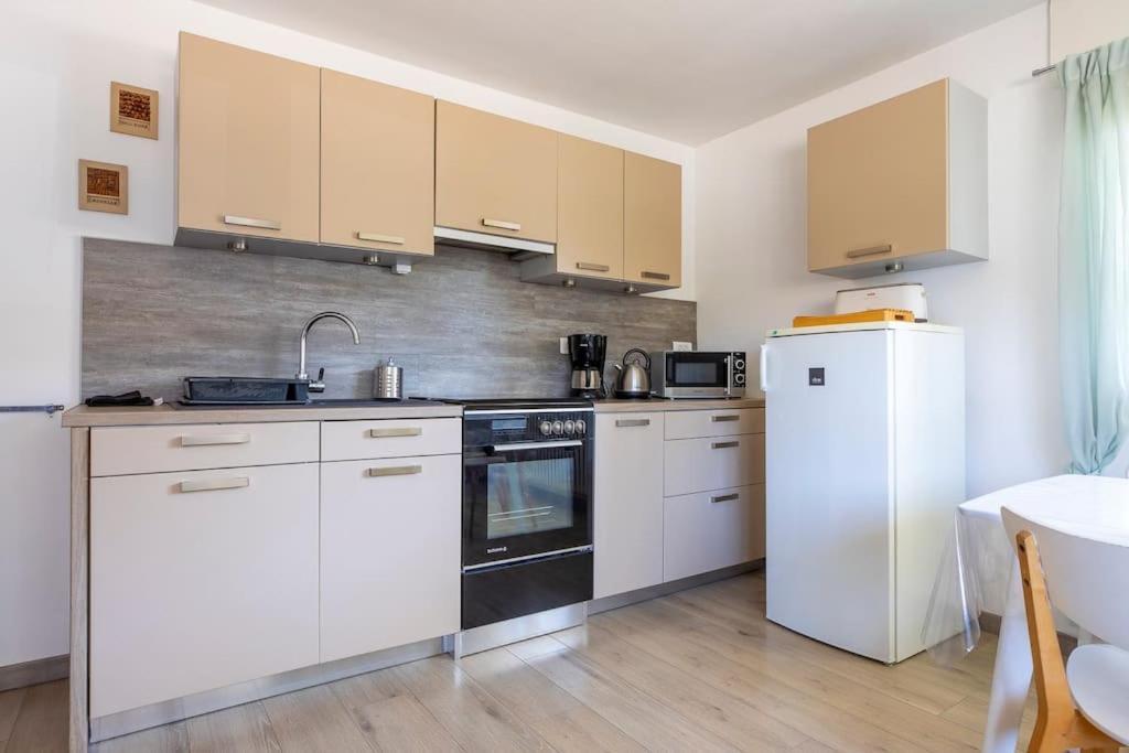 Appart Cosy Annecy Parking Et Velos Gratuit Exterior photo